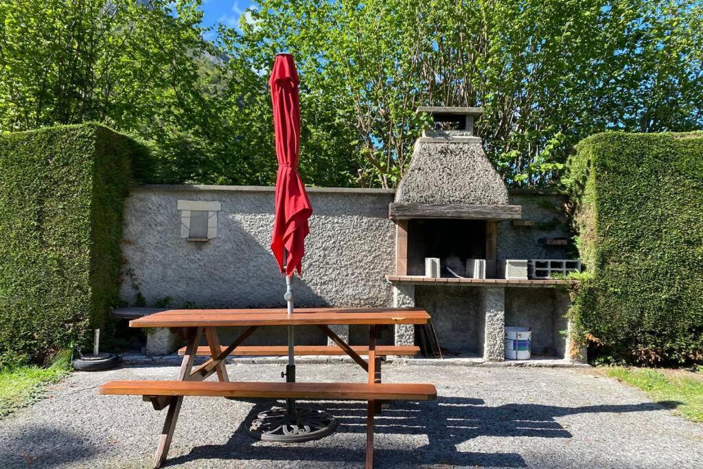 T2 Ensoleille. Terrasse, Jardin Commun, Vue, Parking. Cauterets Exterior foto
